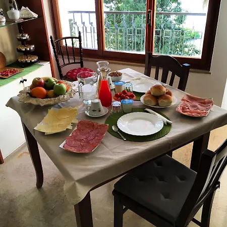 Bed and Breakfast Botrus Μπρίντιζι