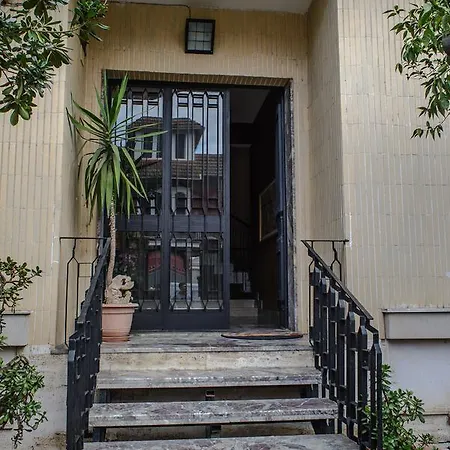 Botrus Bed and Breakfast Μπρίντιζι